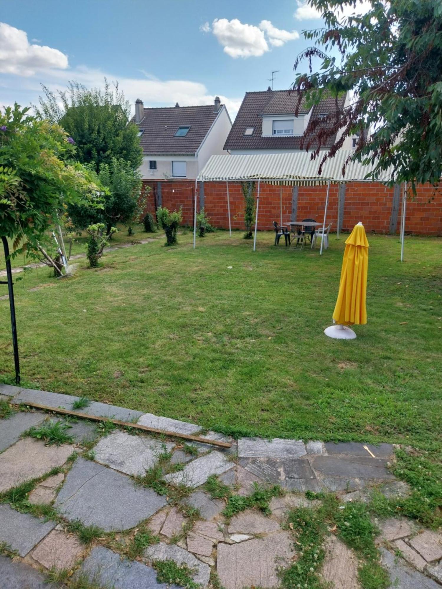 Zoe 1 Bed and Breakfast Savigny-sur-Orge Exteriör bild